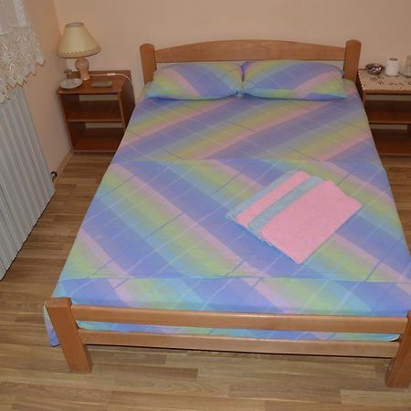 Pansion Lug Hotel Belgrade Bilik gambar