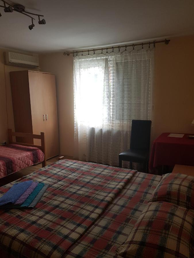 Pansion Lug Hotel Belgrade Luaran gambar