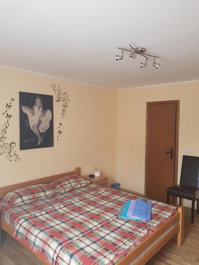 Pansion Lug Hotel Belgrade Luaran gambar