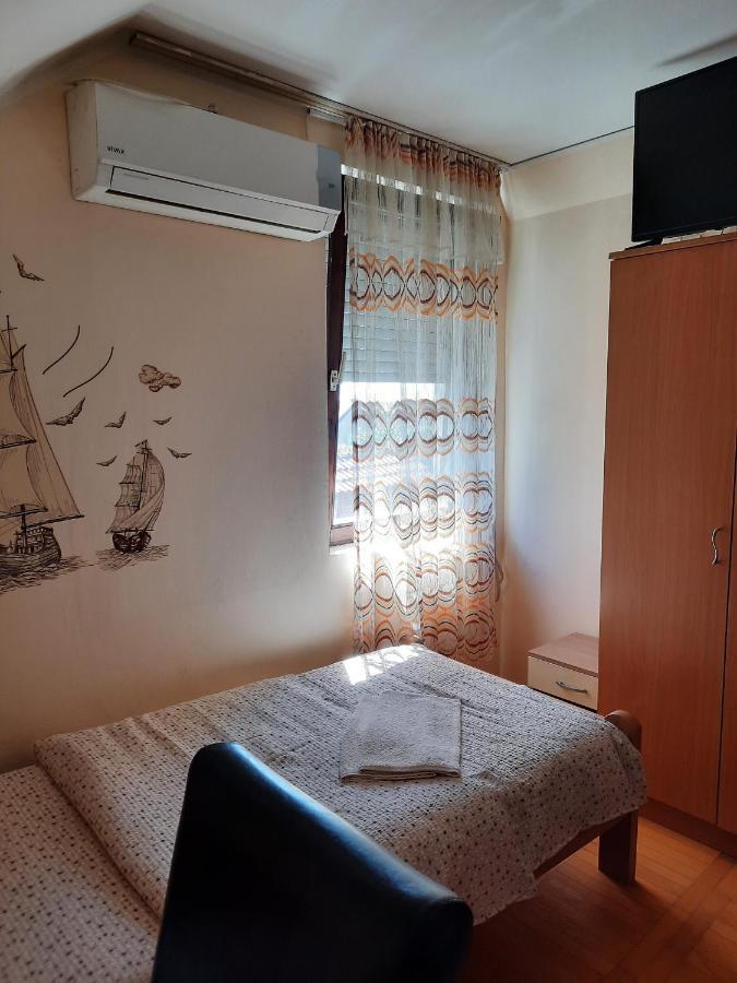 Pansion Lug Hotel Belgrade Luaran gambar
