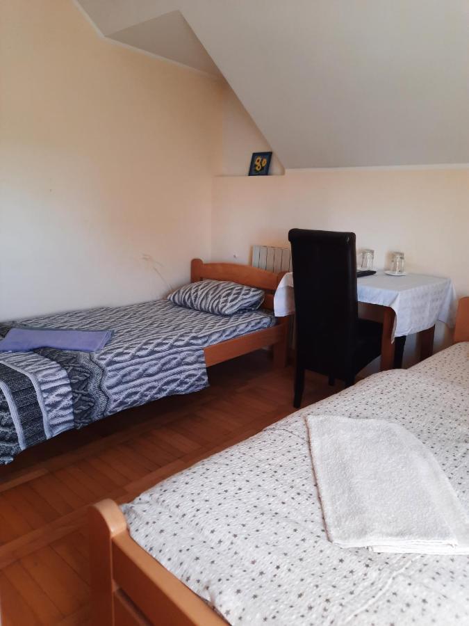 Pansion Lug Hotel Belgrade Luaran gambar