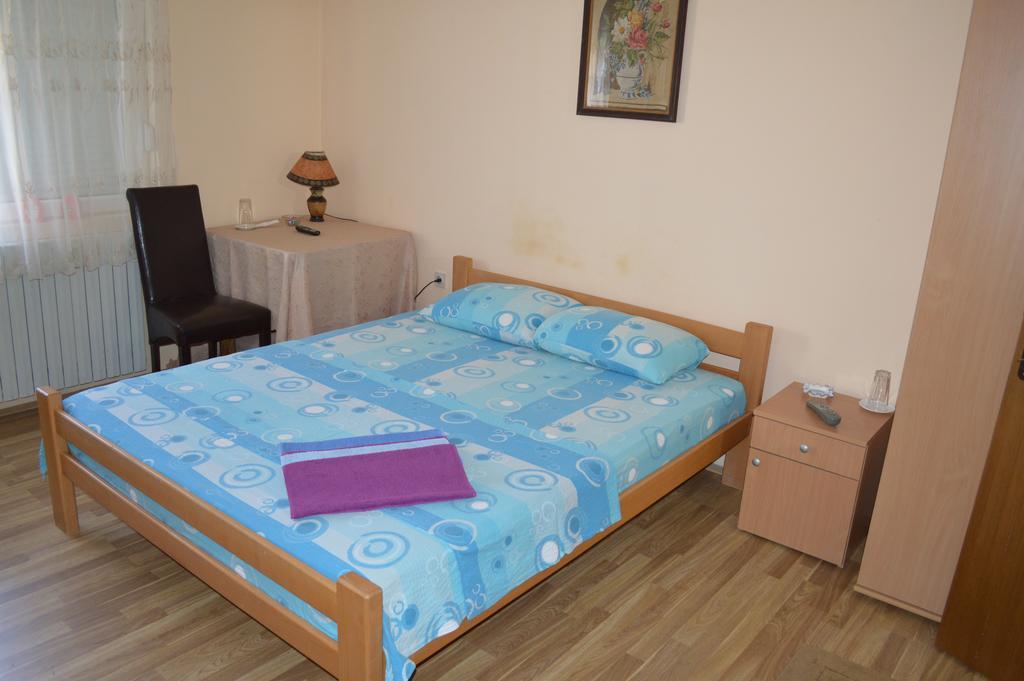 Pansion Lug Hotel Belgrade Bilik gambar